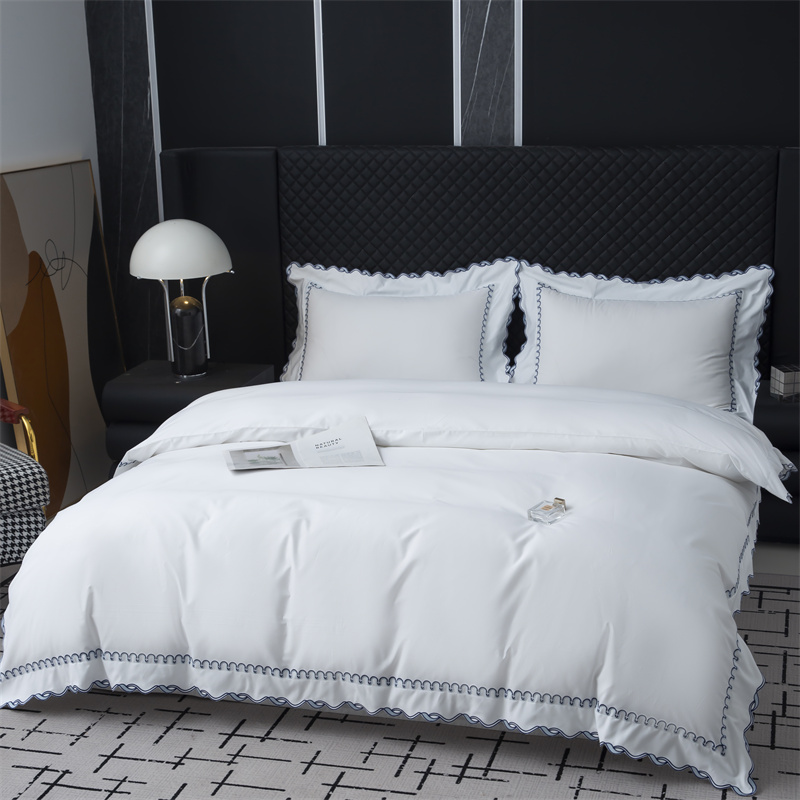 Set di biancheria da letto in raso di cotone 350TC dal design raffinato con ricamo Set di biancheria da letto in raso di cotone 350TC dal design raffinato con ricamo