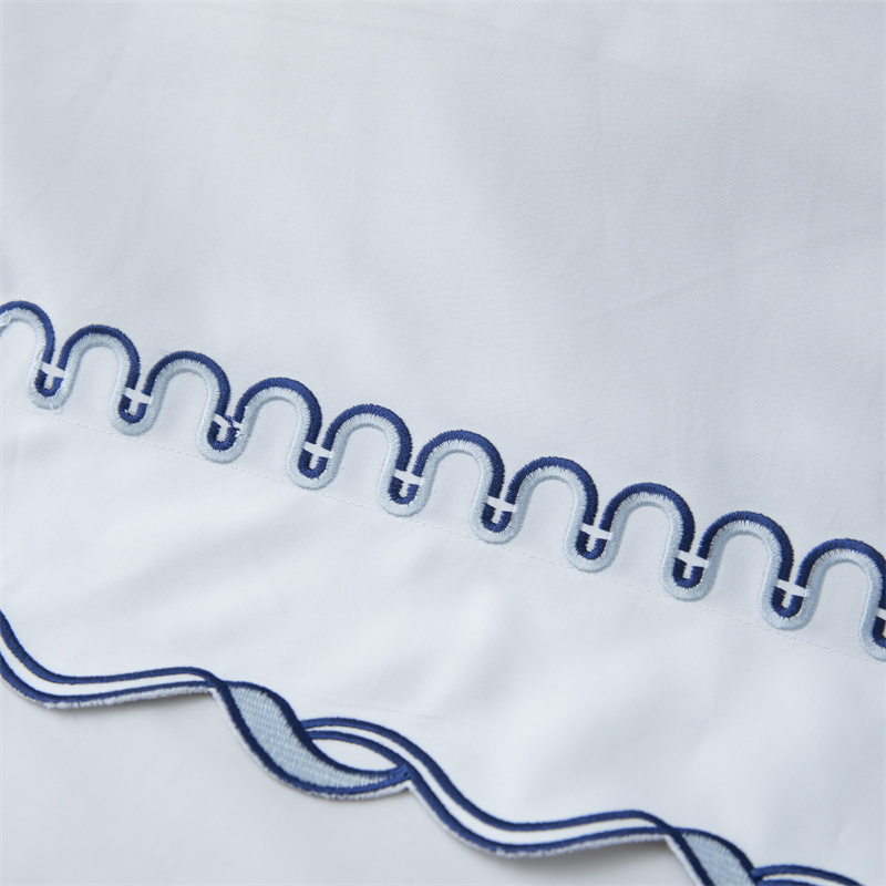 Set di biancheria da letto in raso di cotone 350TC dal design raffinato con ricamo Set di biancheria da letto in raso di cotone 350TC dal design raffinato con ricamo