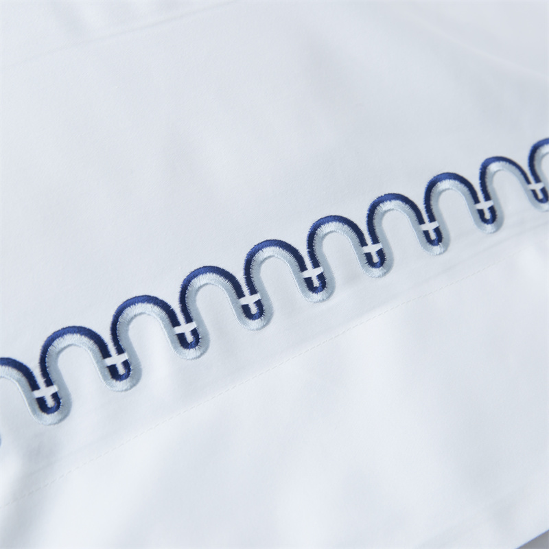 Set di biancheria da letto in raso di cotone 500TC con nuovo motivo ricamato Set di biancheria da letto in raso di cotone 500TC con nuovo motivo ricamato