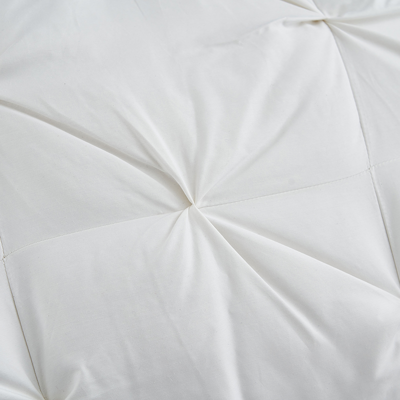 Cuscino con tecnologia intrecciata con imbottitura in piuma d'oca Cuscino con tecnologia intrecciata con imbottitura in piuma d'oca